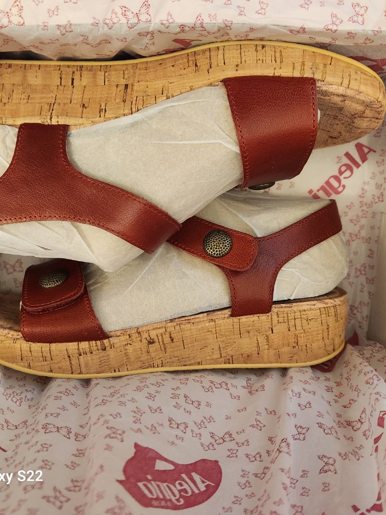 Alegria " Marta" Garnet Leather Sandals. Nib. Size Eu 38/Us 8-8.5 — image 7 of 8